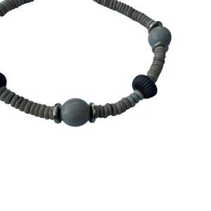 Women's Boutique 18” beaded necklace, gold color between